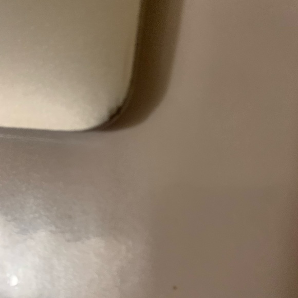 Apple MacBook Air MC505LL/A 1.40 GHz 2GB RAM 64GB SSD 11.6" HD (Used) - Picture 4 of 12